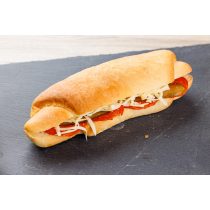 Szalámis bagett szendvics