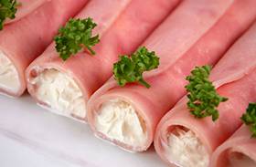 Tormakrémmel töltött sonkatekercs